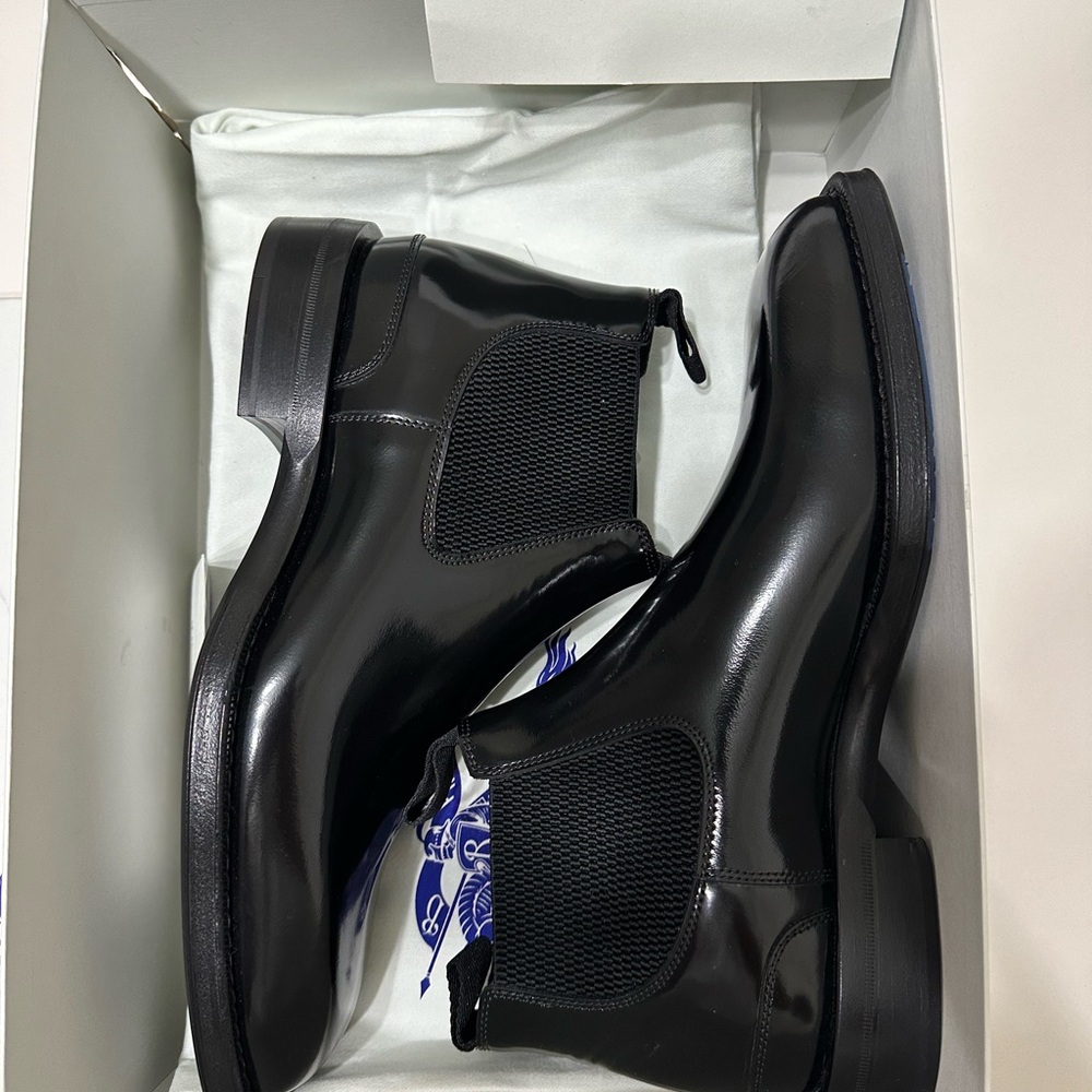 Men's Black Chelsea Boots - Picture 2 of 10
